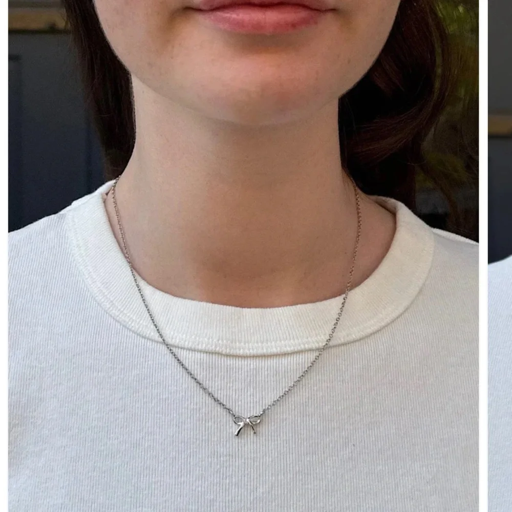 NWT Brandy💖Melville Bow Necklace |Silver - Picture 7 of 7